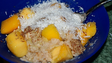 Coconut Mango Oatmeal